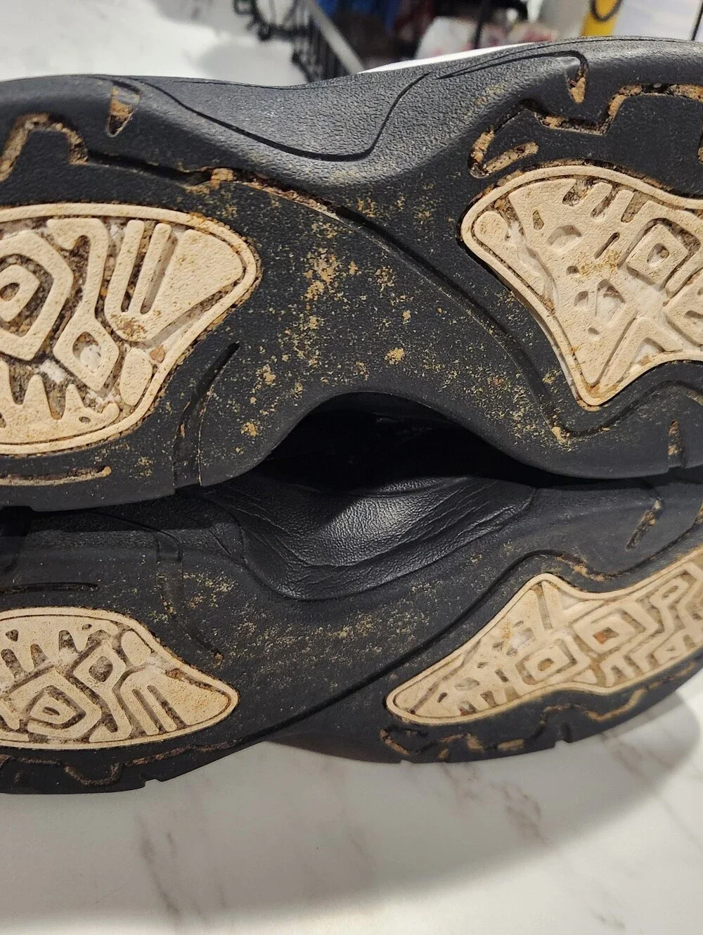 adidas mutombo mens